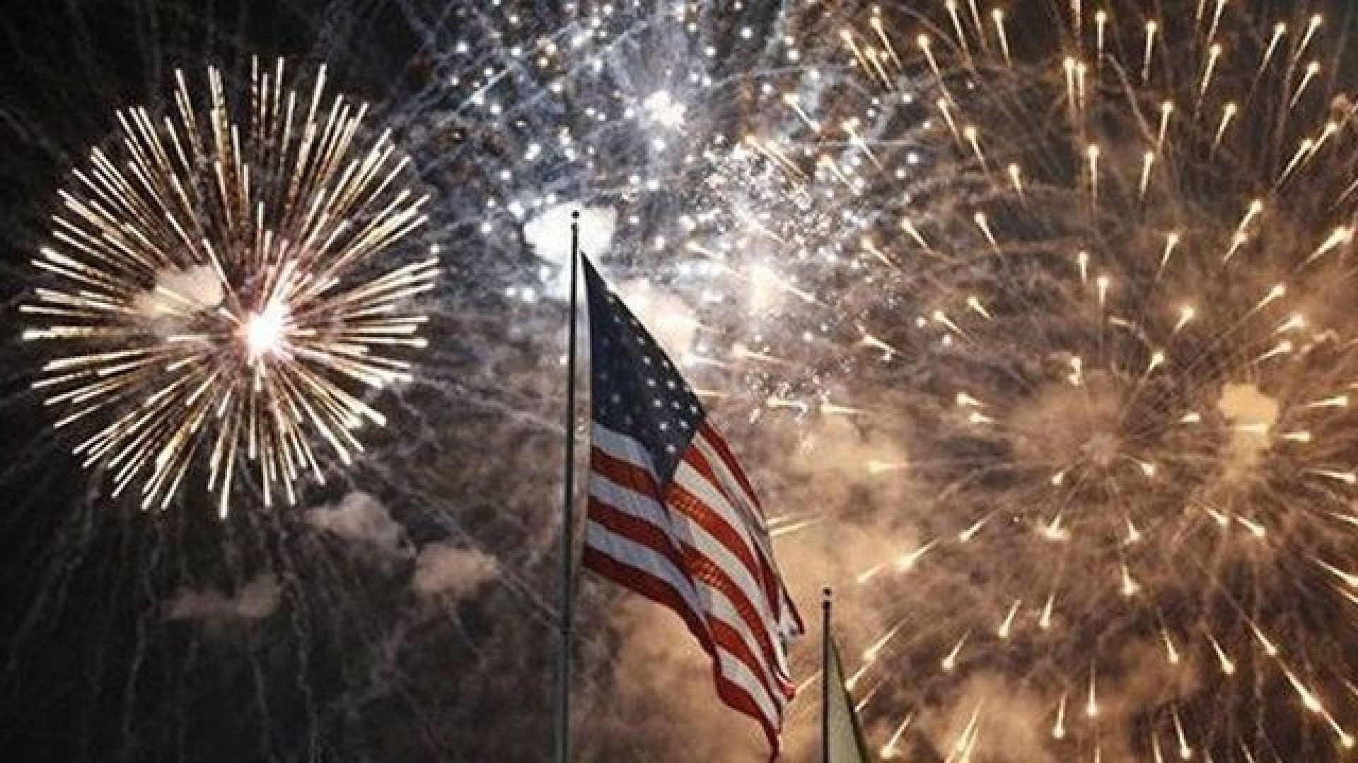 Fireworks_American-Flag